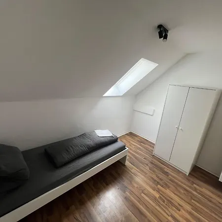 Appartement Haus Mit 6 Zimmern, 2 Parkplaetzen Naehe Alzey Freimersheim (Alzey-Worms)