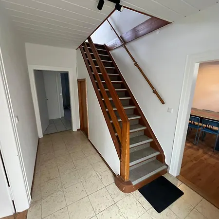 Appartement Haus Mit 6 Zimmern, 2 Parkplaetzen Naehe Alzey