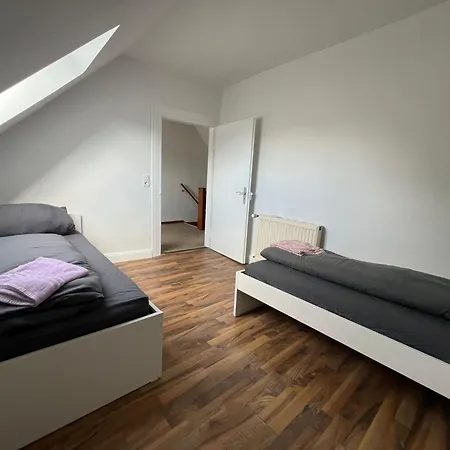 Appartement Haus Mit 6 Zimmern, 2 Parkplaetzen Naehe Alzey